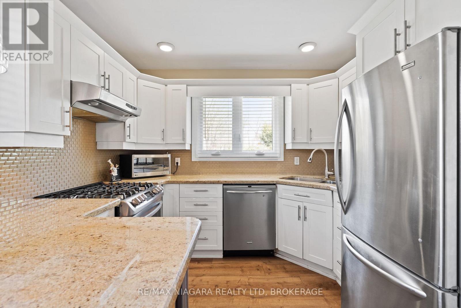 17 WALNUT STREET - 12