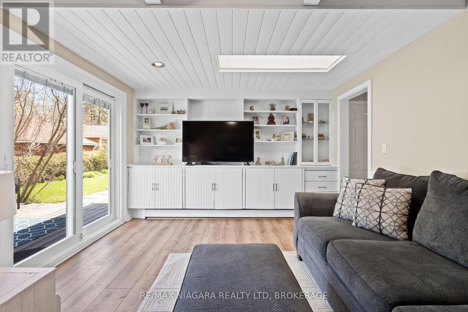 17 WALNUT STREET - Image 14