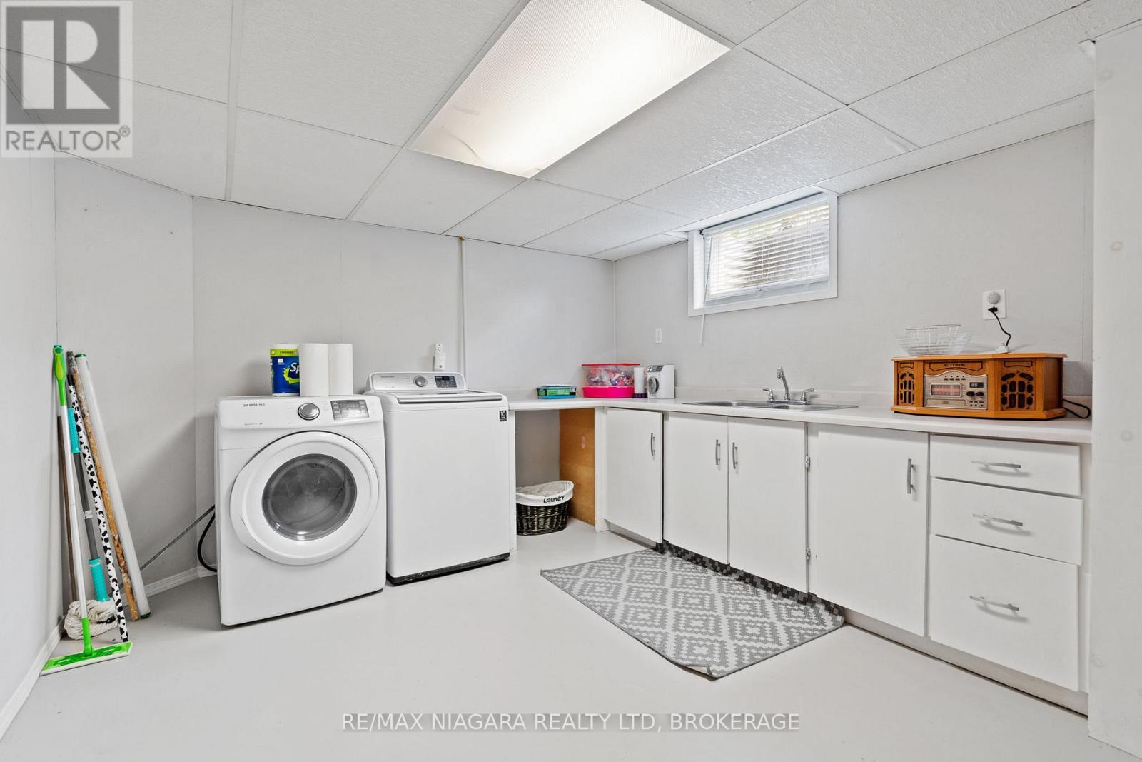 17 WALNUT STREET - Image 29