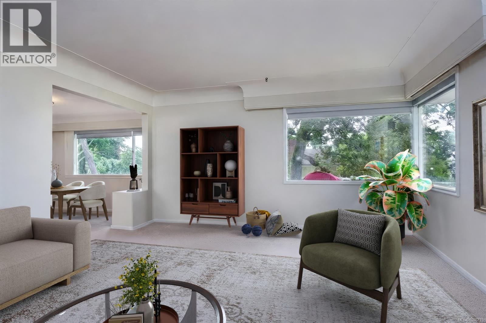 2541 Nottingham Rd, Oak Bay