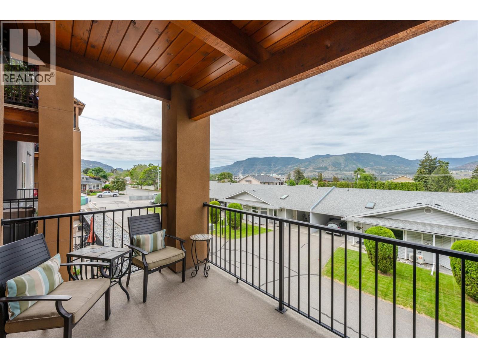 #204 873 Forestbrook Drive - 28