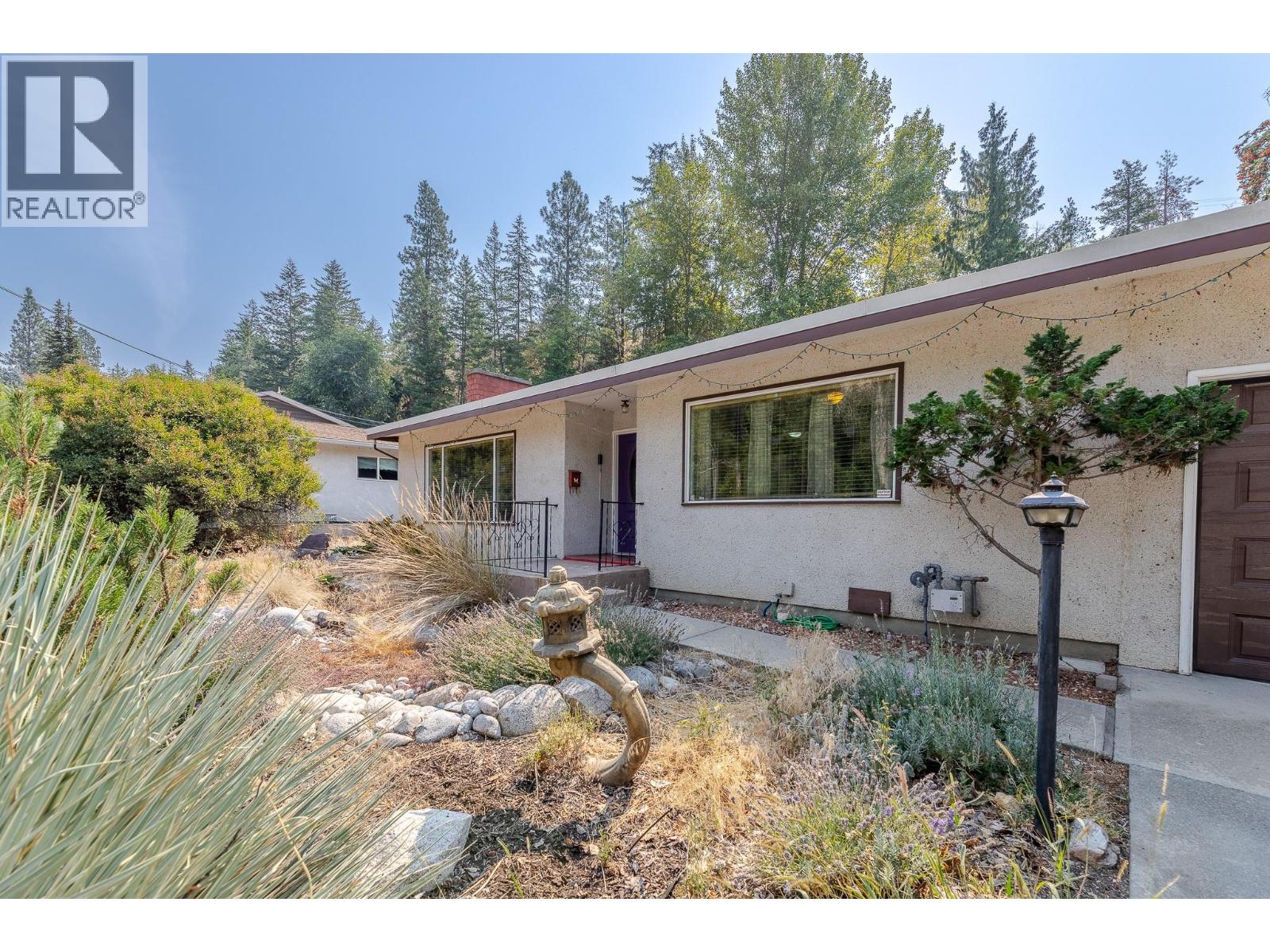 1530 Penticton Avenue, Penticton
