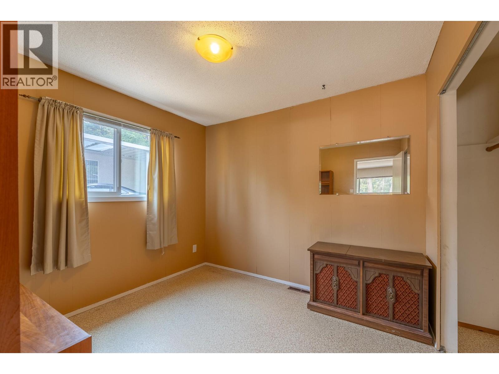1530 Penticton Avenue, Penticton