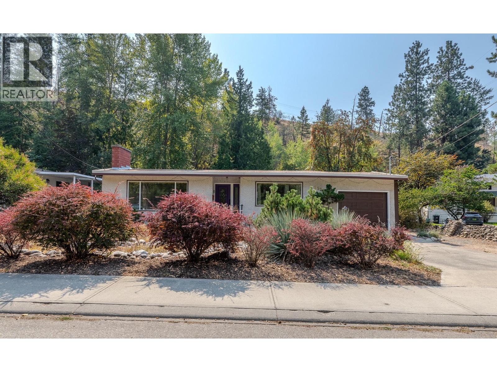 1530 Penticton Avenue, Penticton