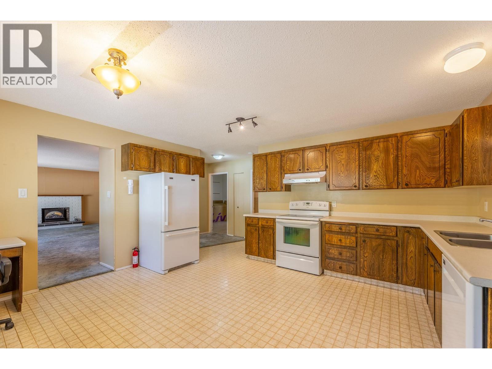 1530 Penticton Avenue, Penticton