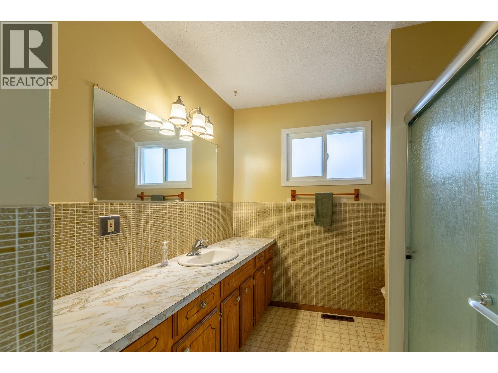 1530 Penticton Avenue, Penticton