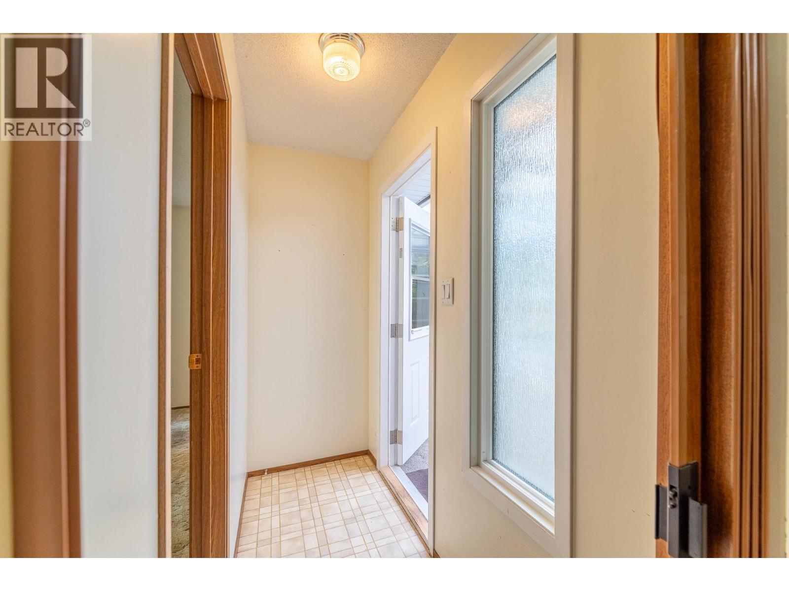 1530 Penticton Avenue, Penticton