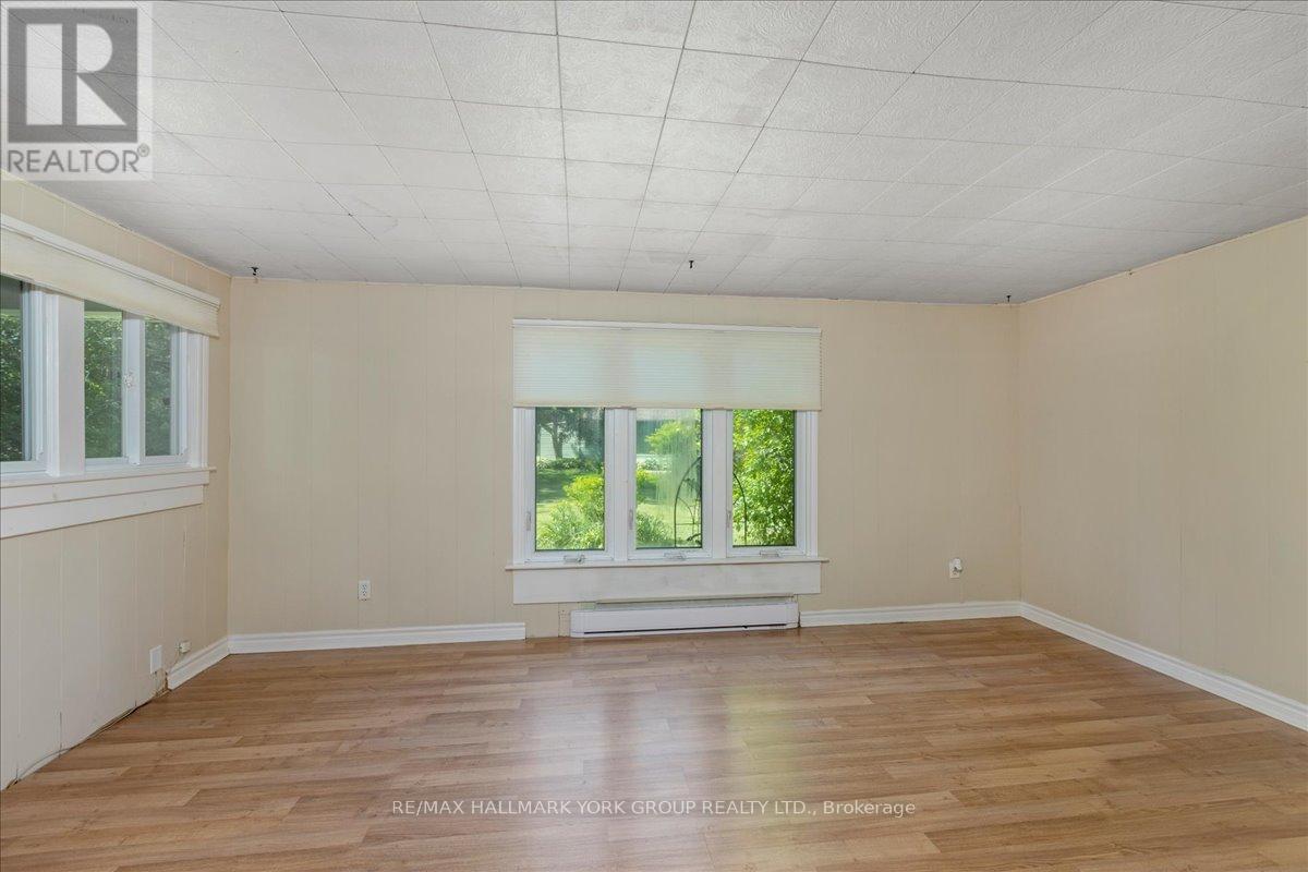 120 ROXANNA DRIVE - 20