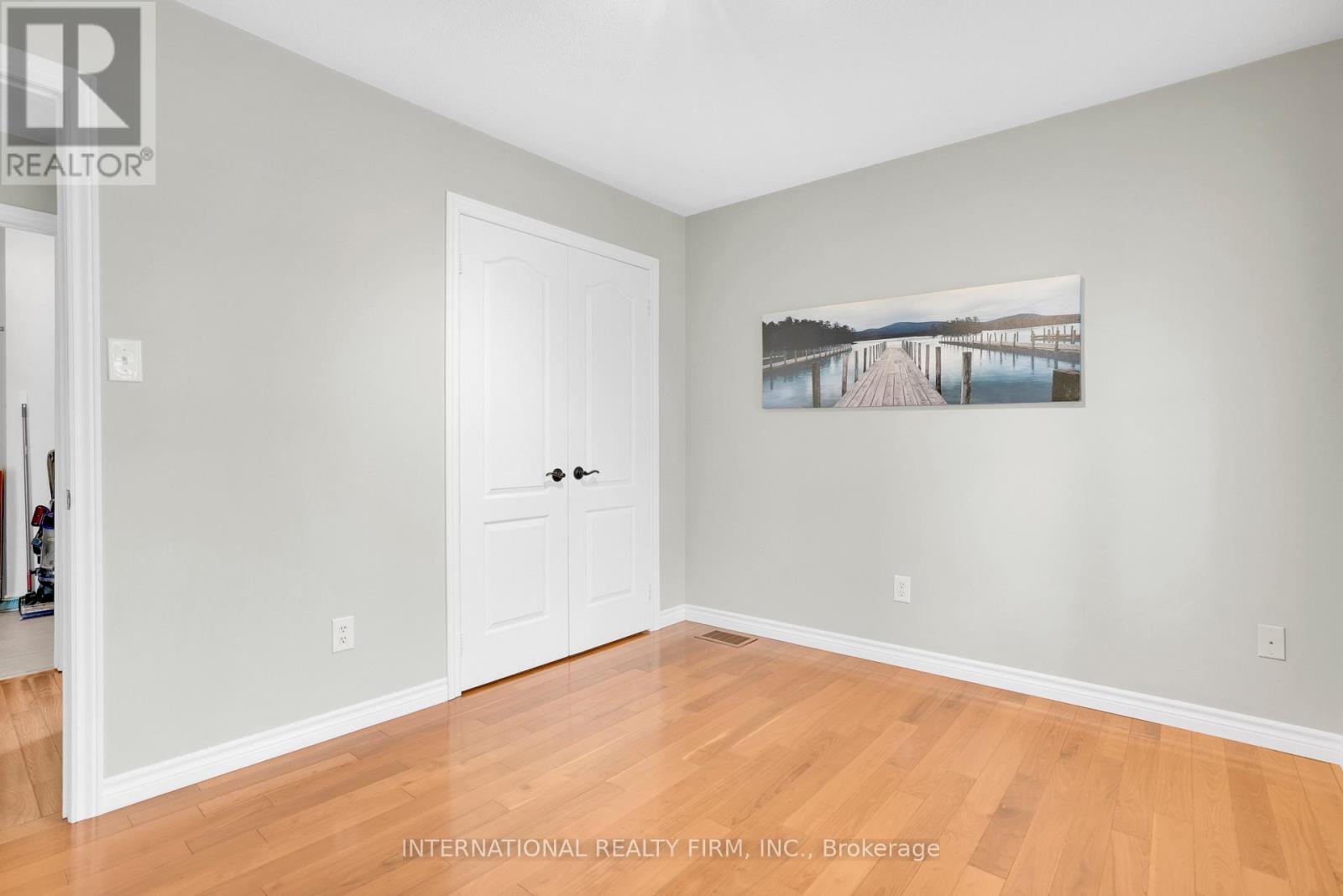 3 MAPLE CROWN TERRACE - Image 31