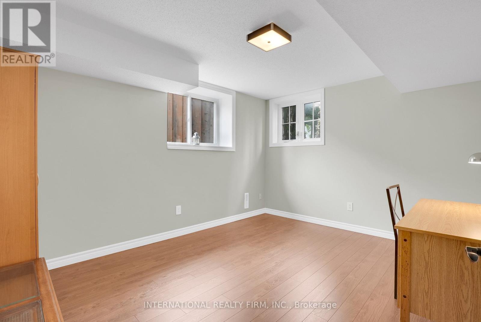 3 MAPLE CROWN TERRACE - Image 36
