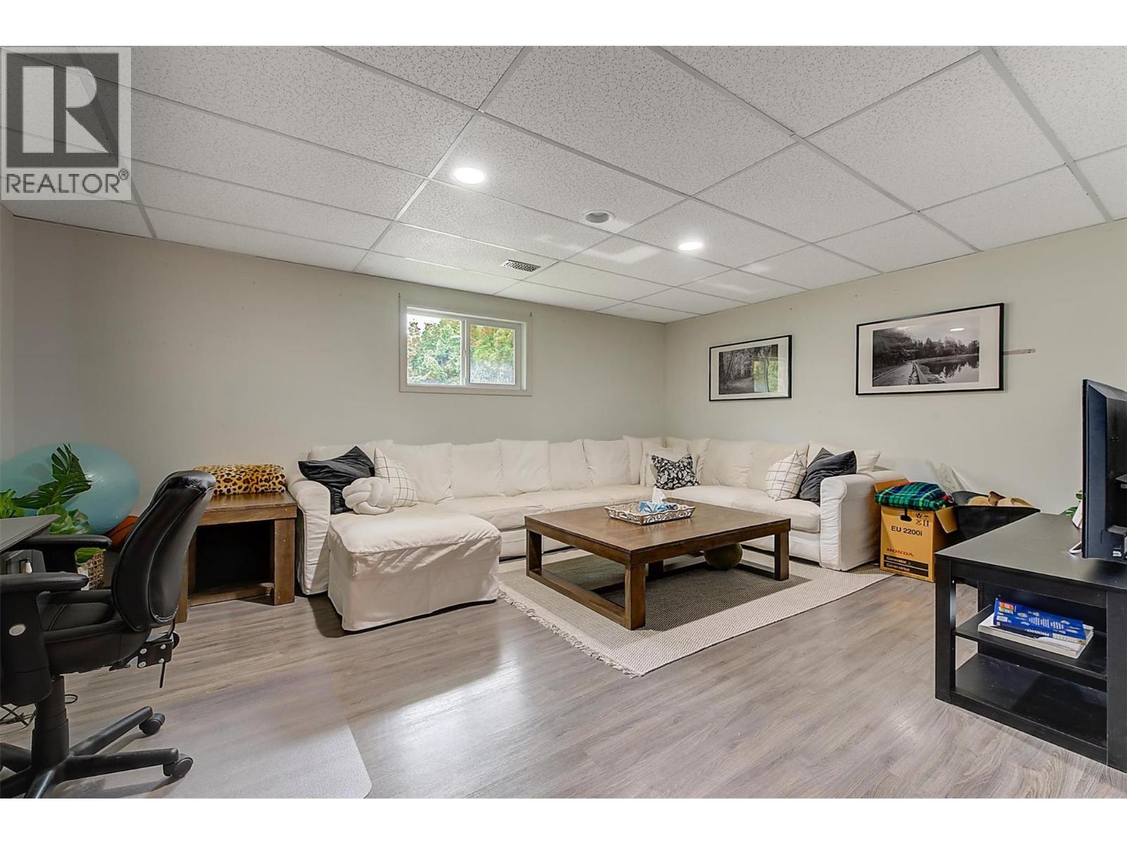  790 Torrs Court, Kelowna