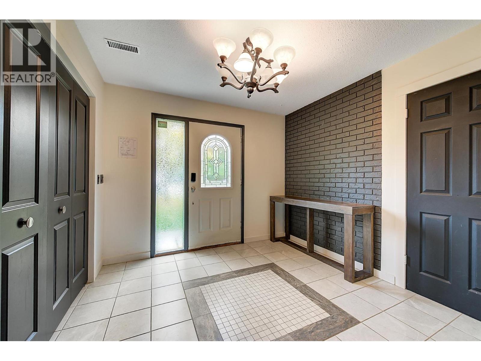  790 Torrs Court, Kelowna