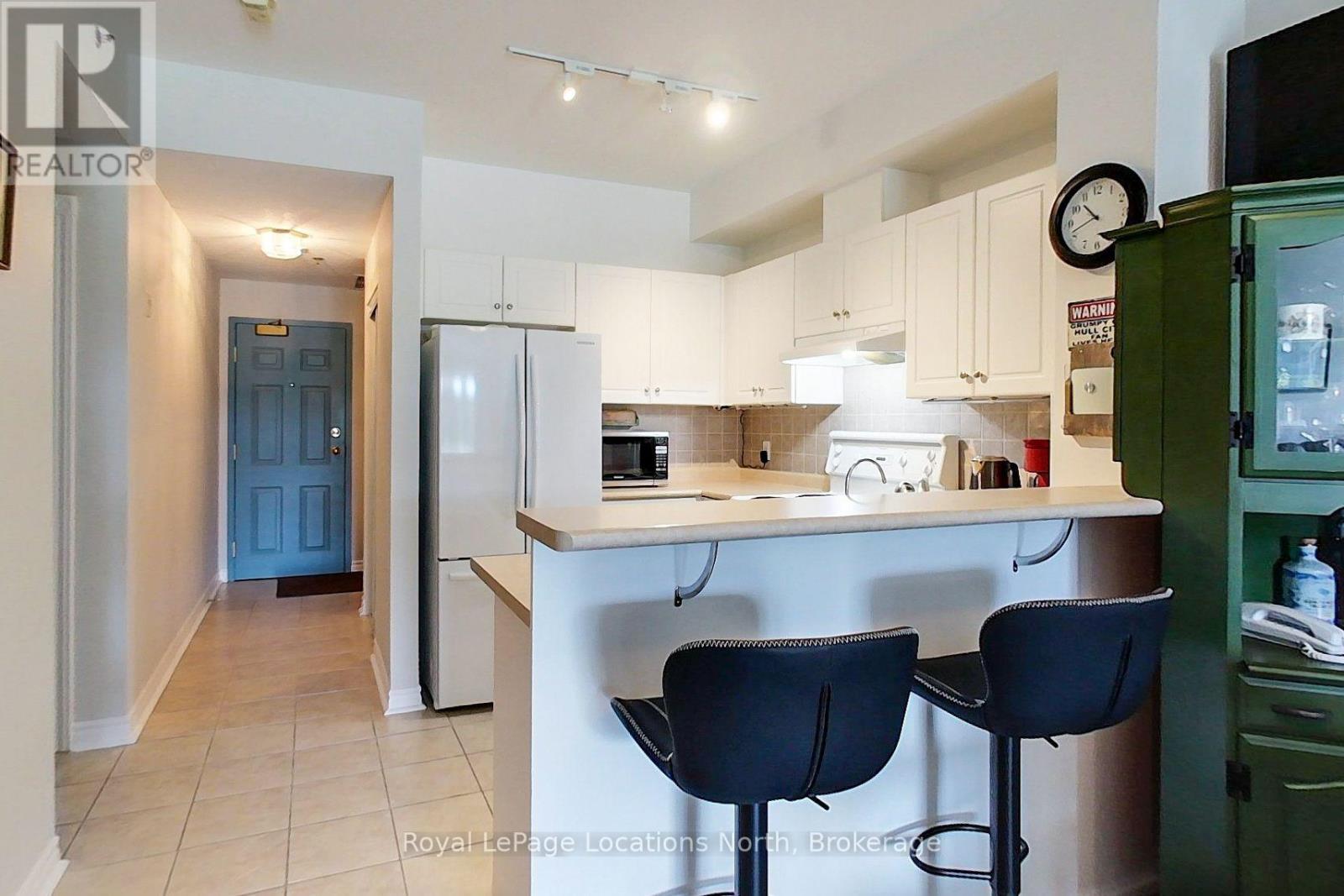 #208 34 BAYFIELD STREET - 26