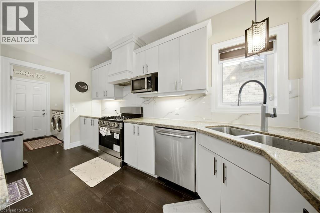 167 BROADOAKS Drive - Image 16