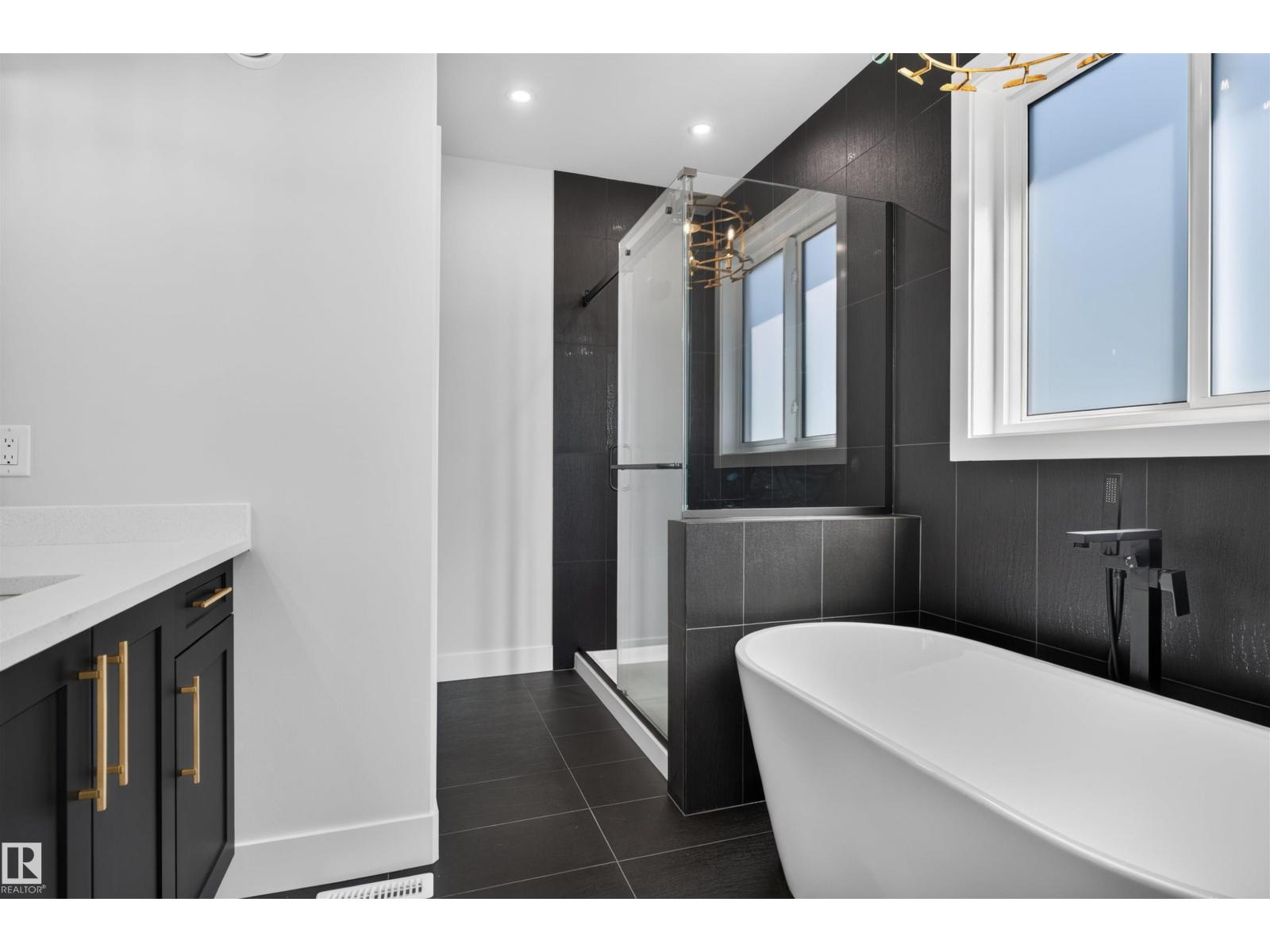 55 ROSA CR - Image 28