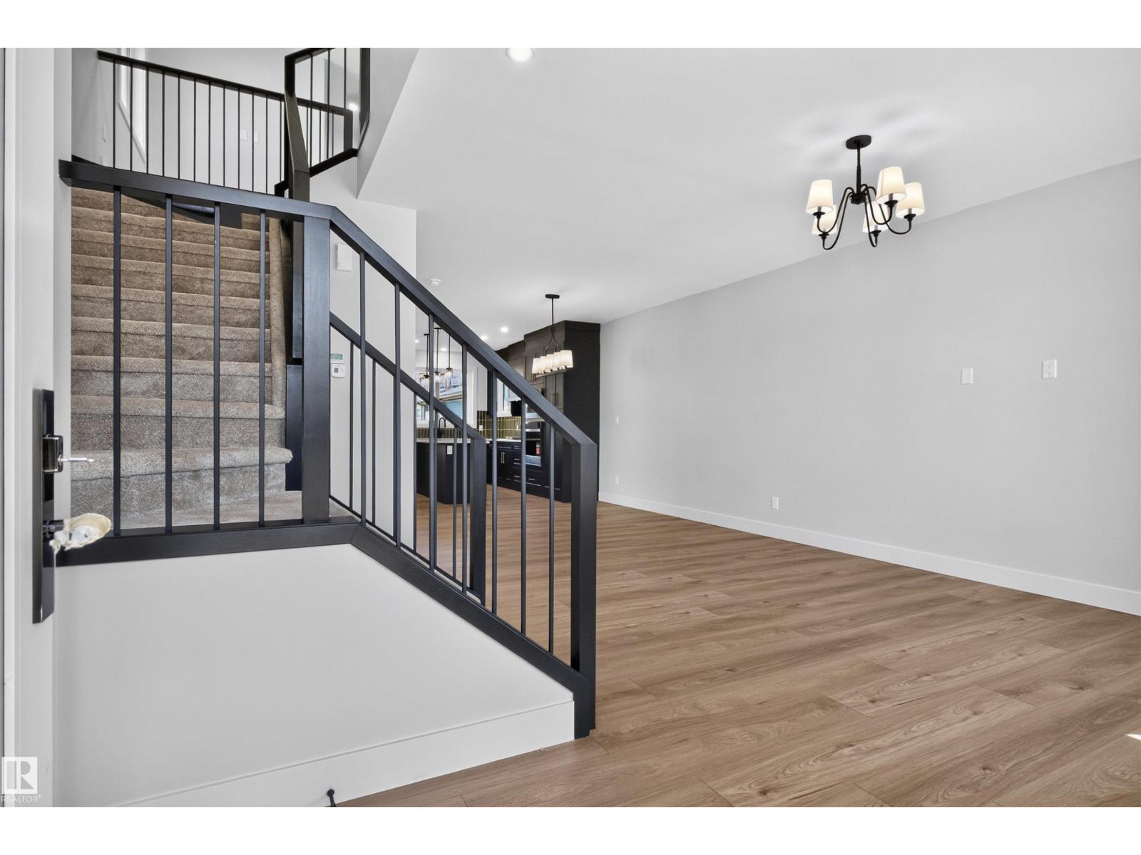 55 Rosa Cr photo 5 — MLS® E4483509