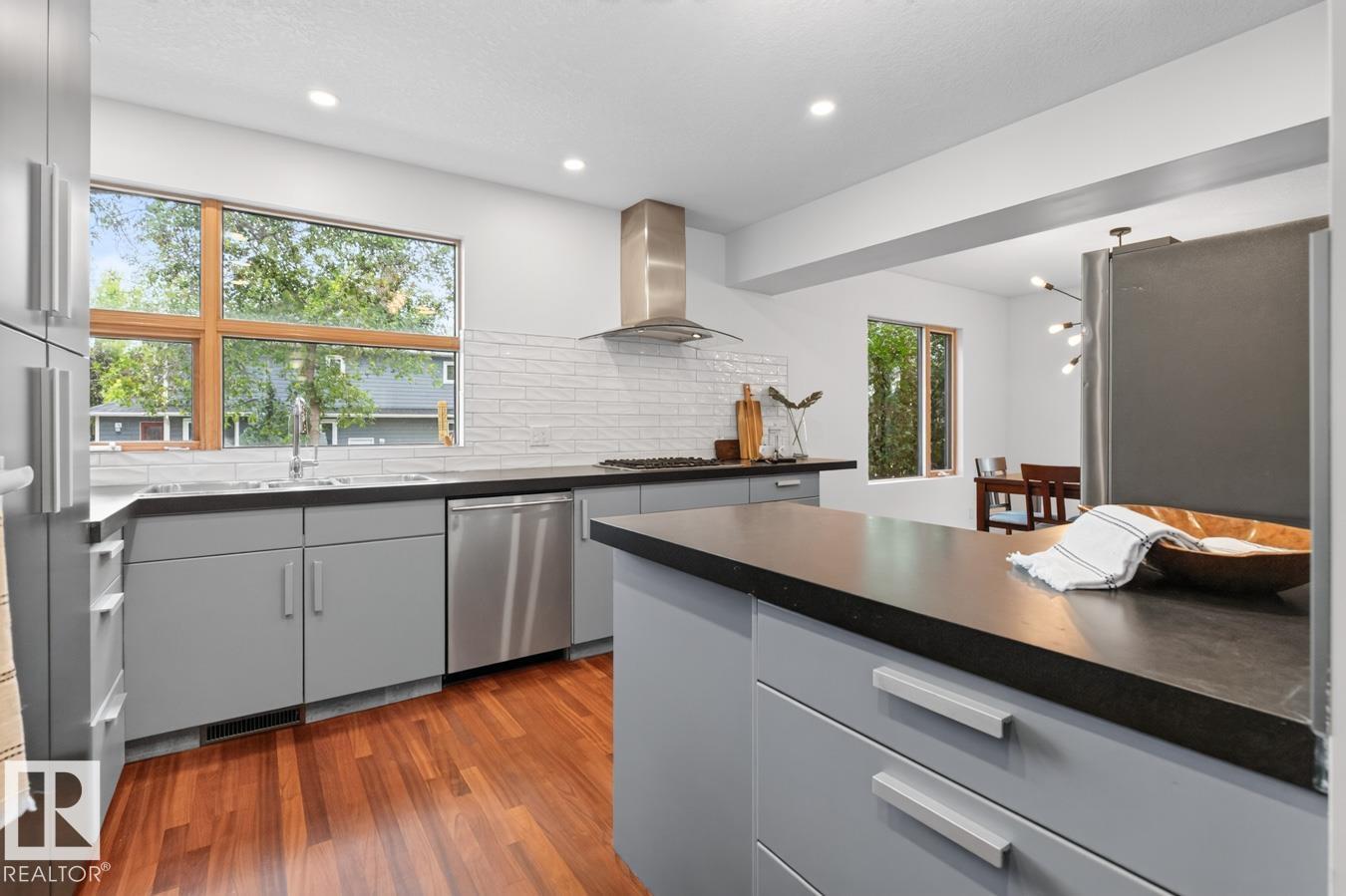8860 93 ST NW - Image 17