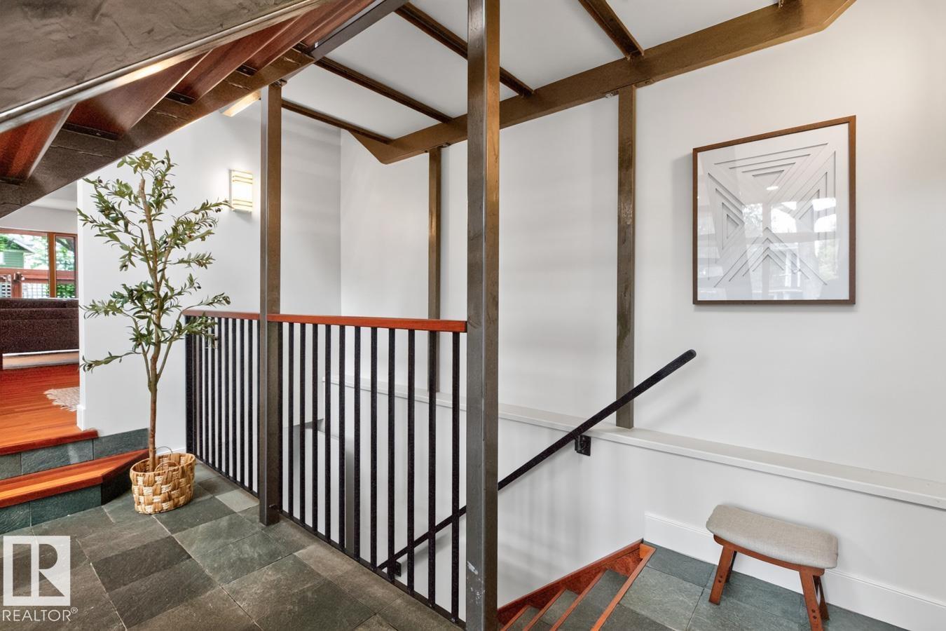 8860 93 ST NW - Image 22
