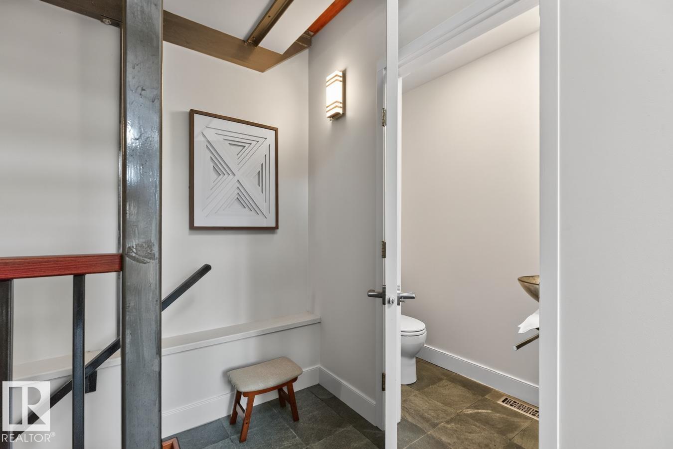 8860 93 ST NW - 23