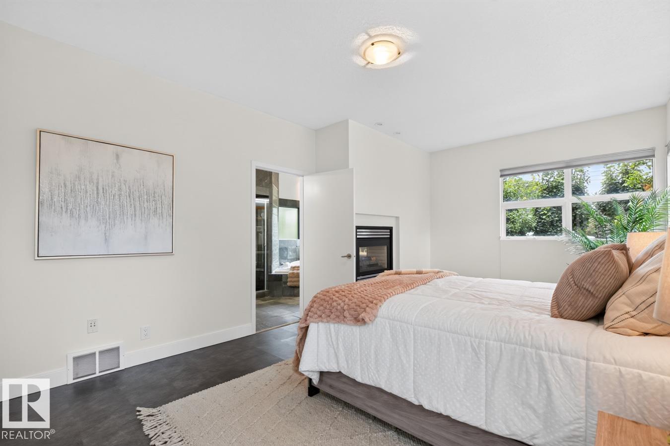 8860 93 ST NW - 29