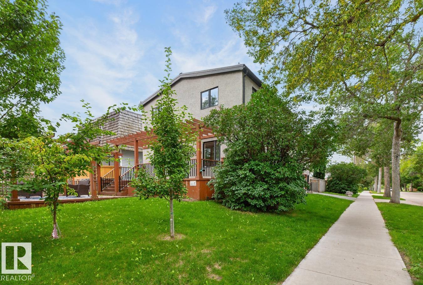8860 93 ST NW - 48