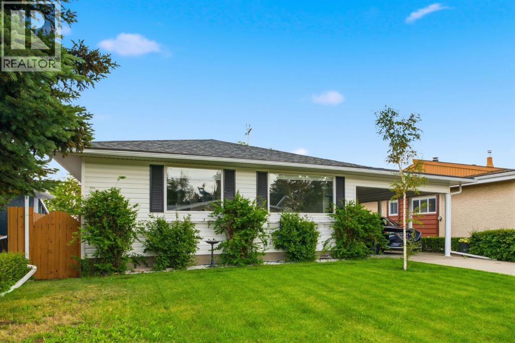 4752 Nipawin Crescent NW - 3