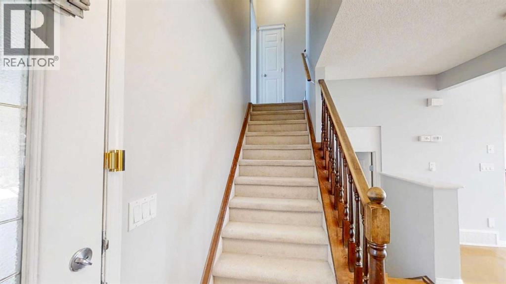 124 Everglen Way SW - 16