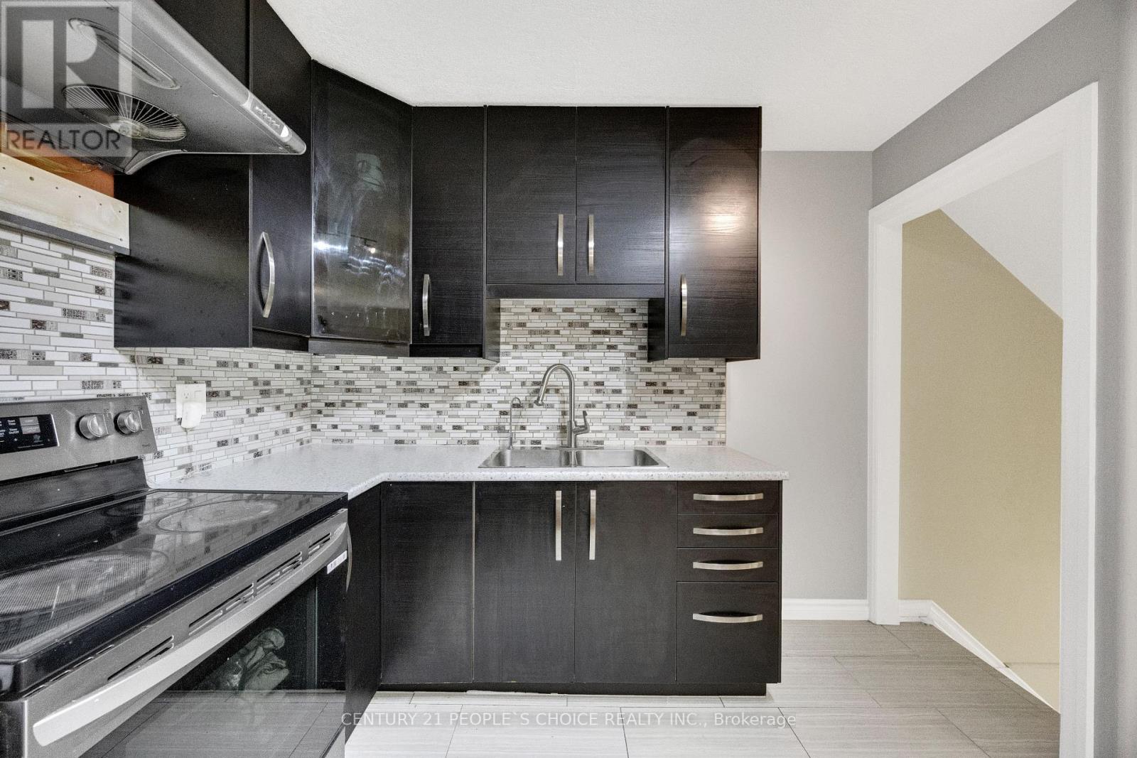307 CLYDE ROAD - 12