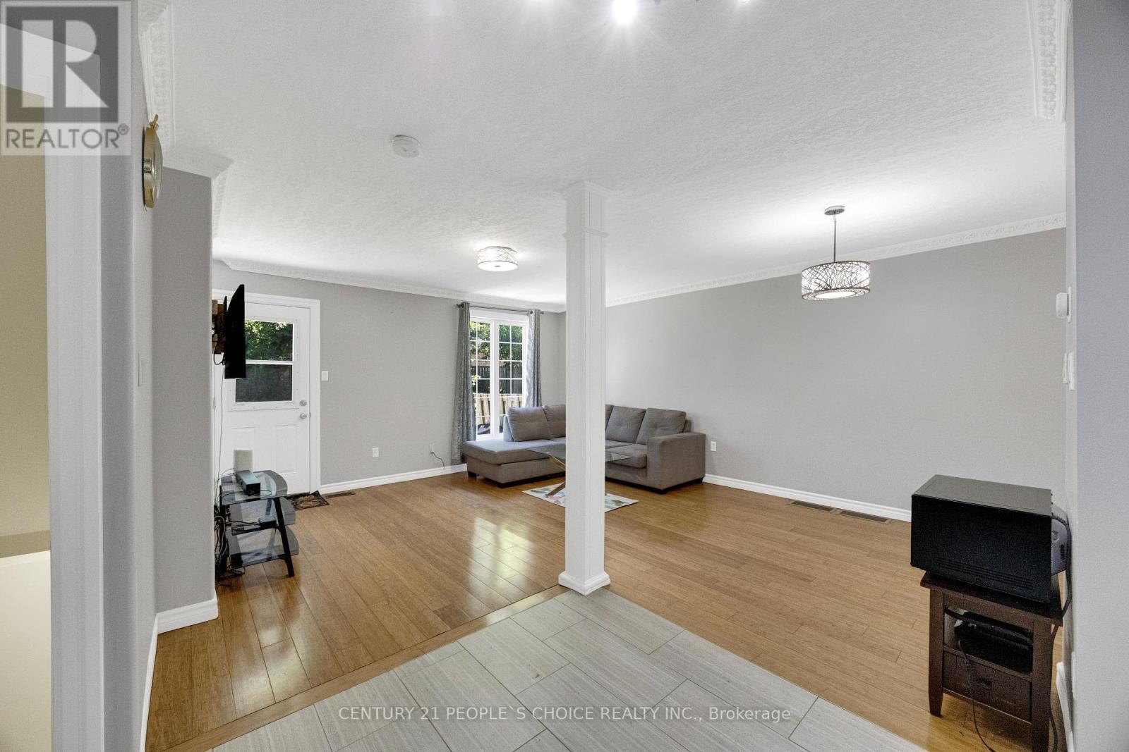 307 CLYDE ROAD - Image 8