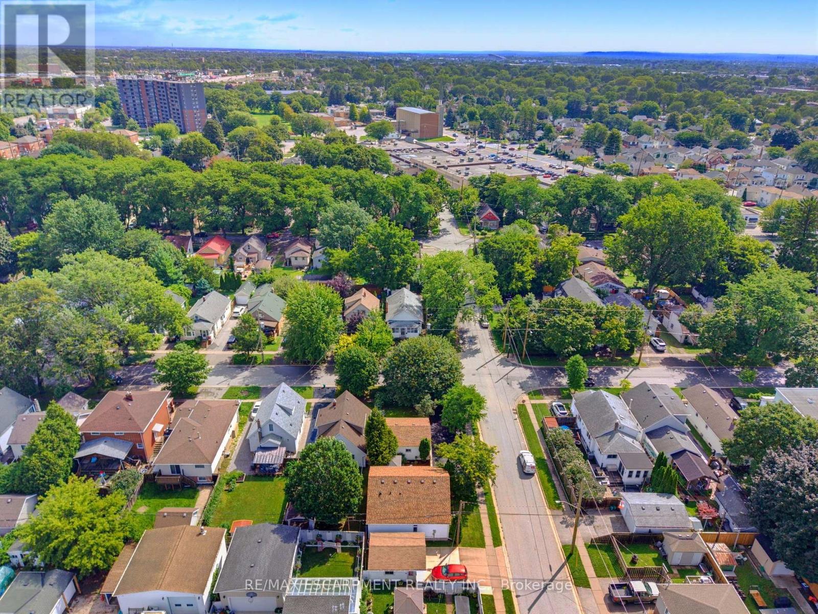 22 MILDRED AVENUE - 36