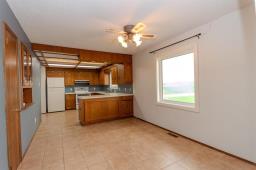 116093 15n Road, Boissevain, MB R0K0E0 Photo 9