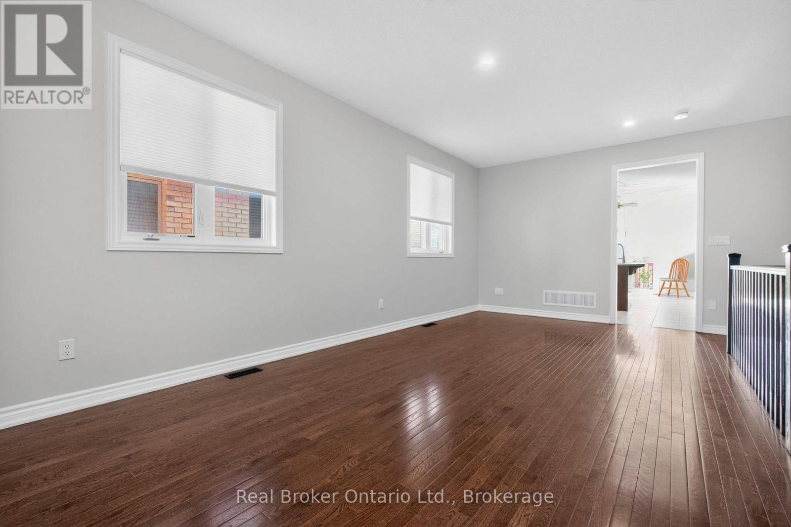 3135 EMPEROR DRIVE - Image 8