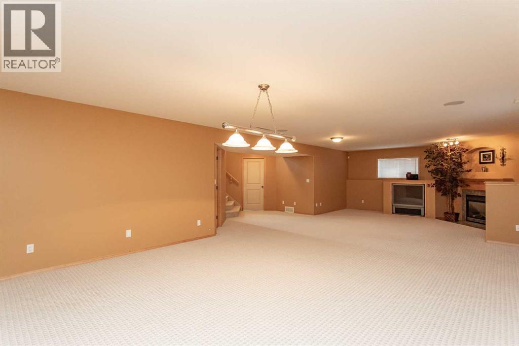 717 Lancaster Drive - Image 17