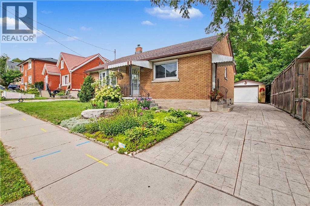 240 GUELPH Street — photo 2