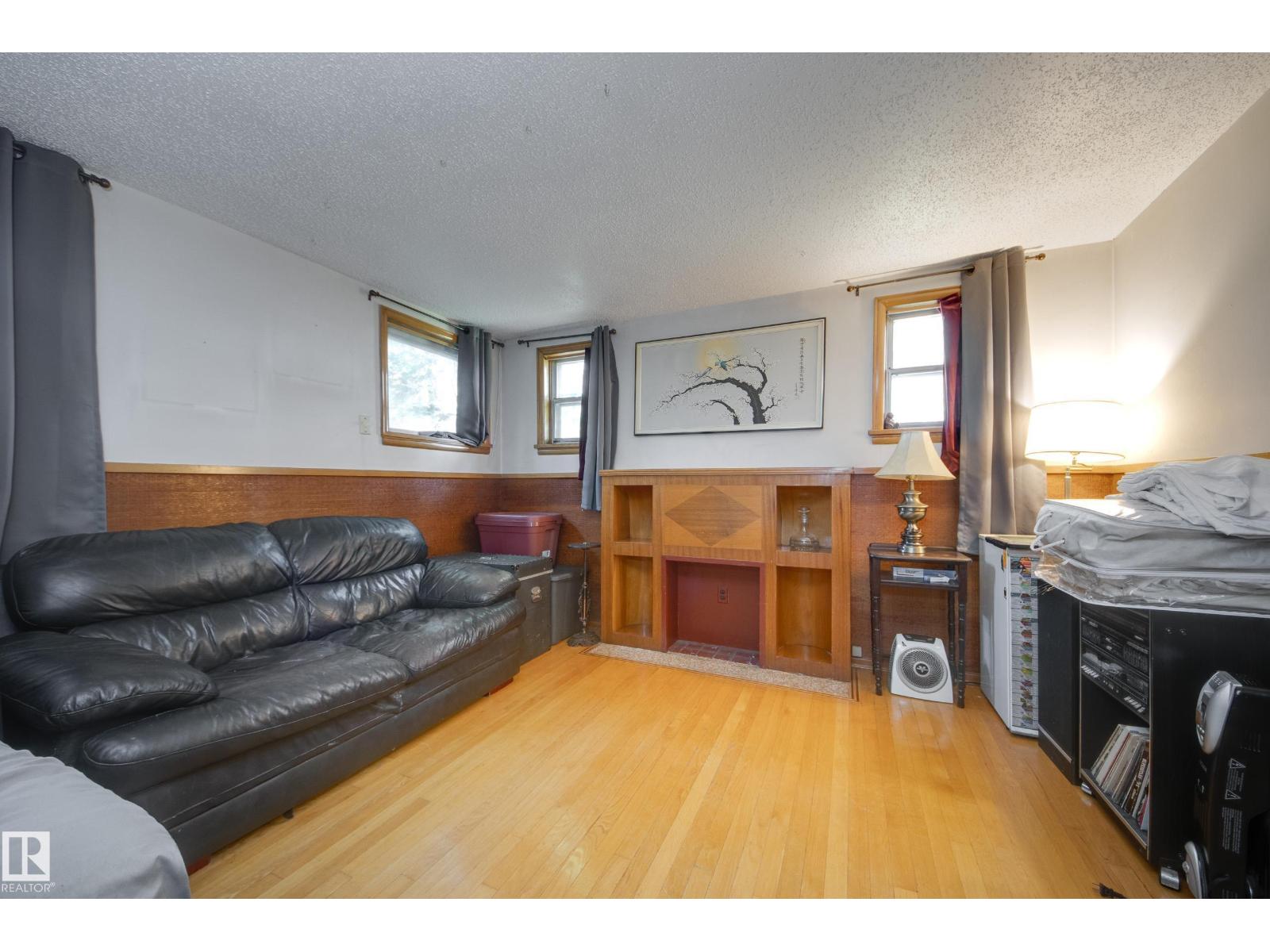 12202 127 ST NW - Image 12