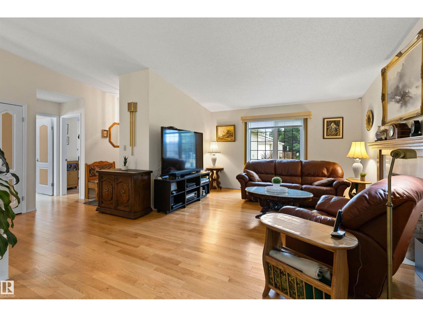 #1 10 GRANGE DR - Image 9