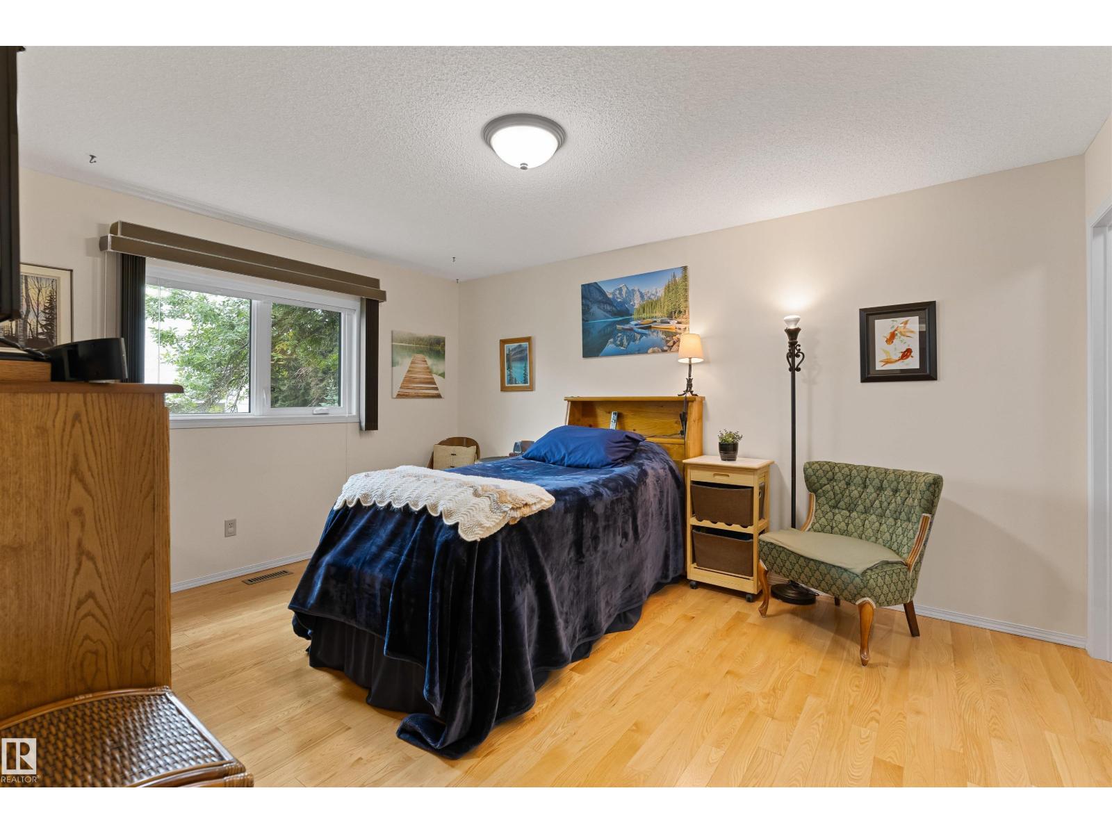 #1 10 GRANGE DR - Image 19