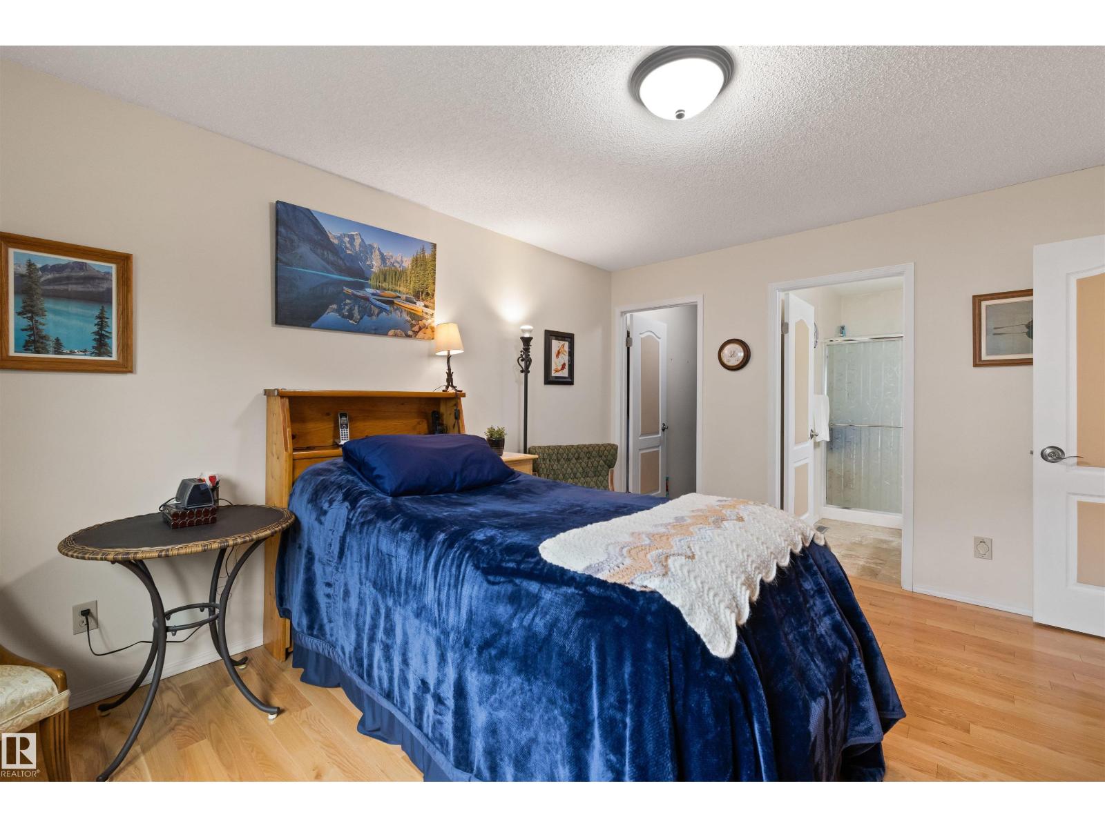 #1 10 GRANGE DR - 20