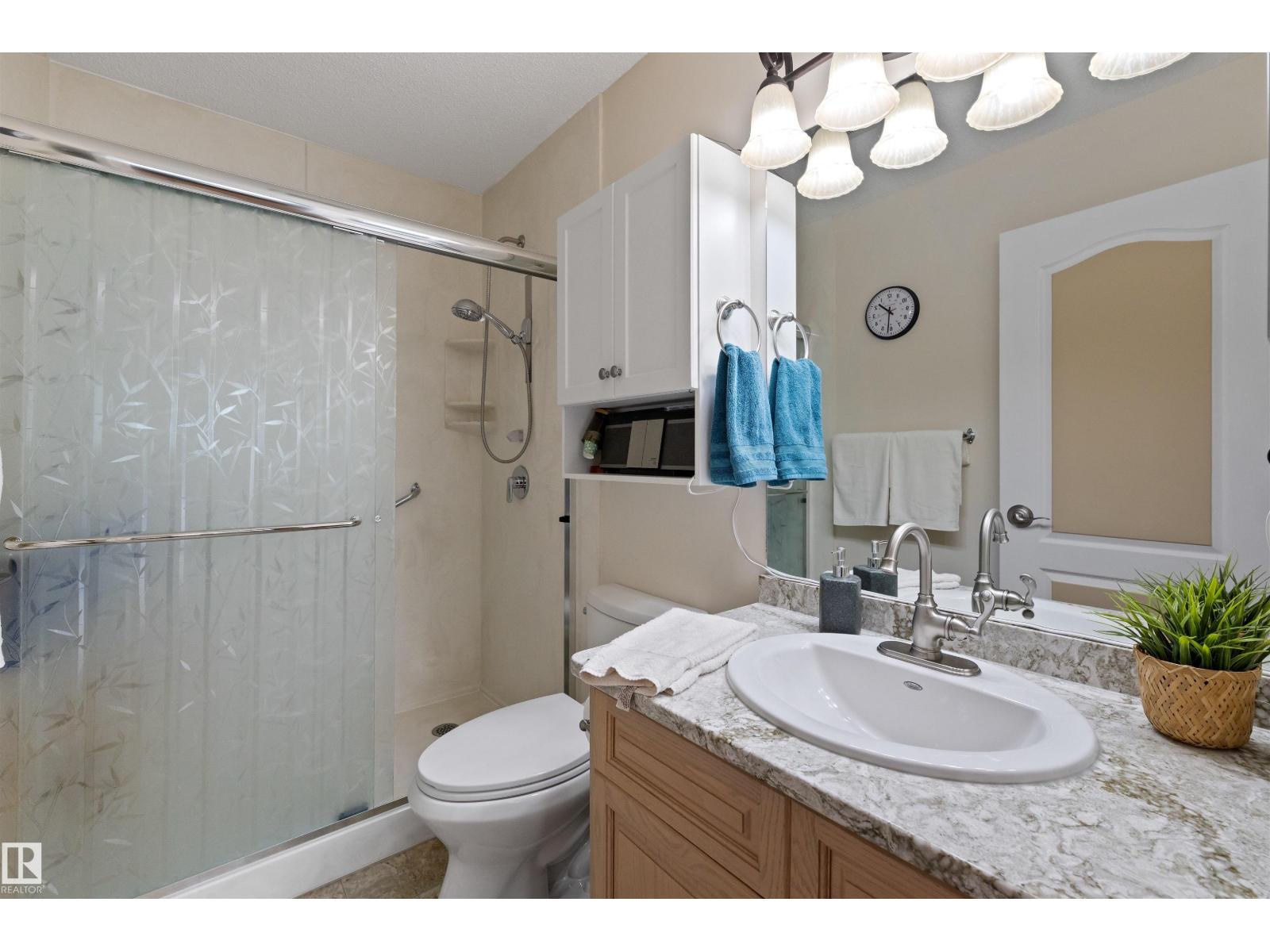#1 10 GRANGE DR - 22