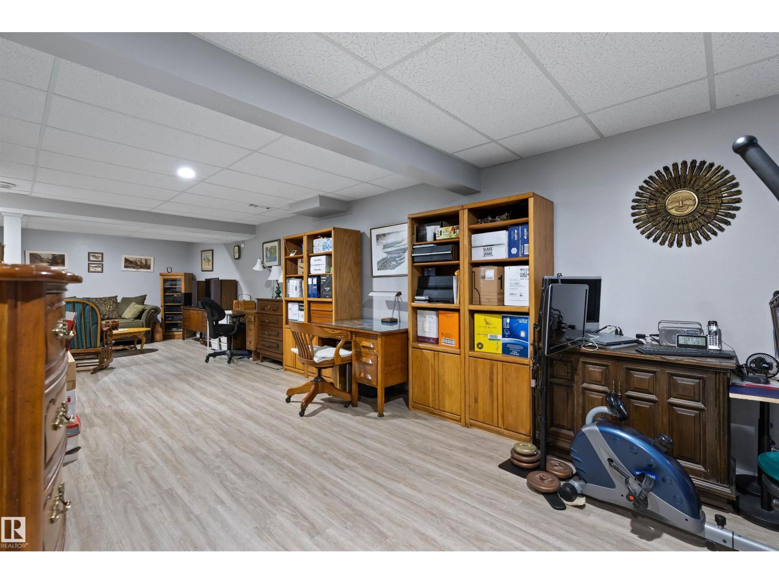 #1 10 GRANGE DR - 27