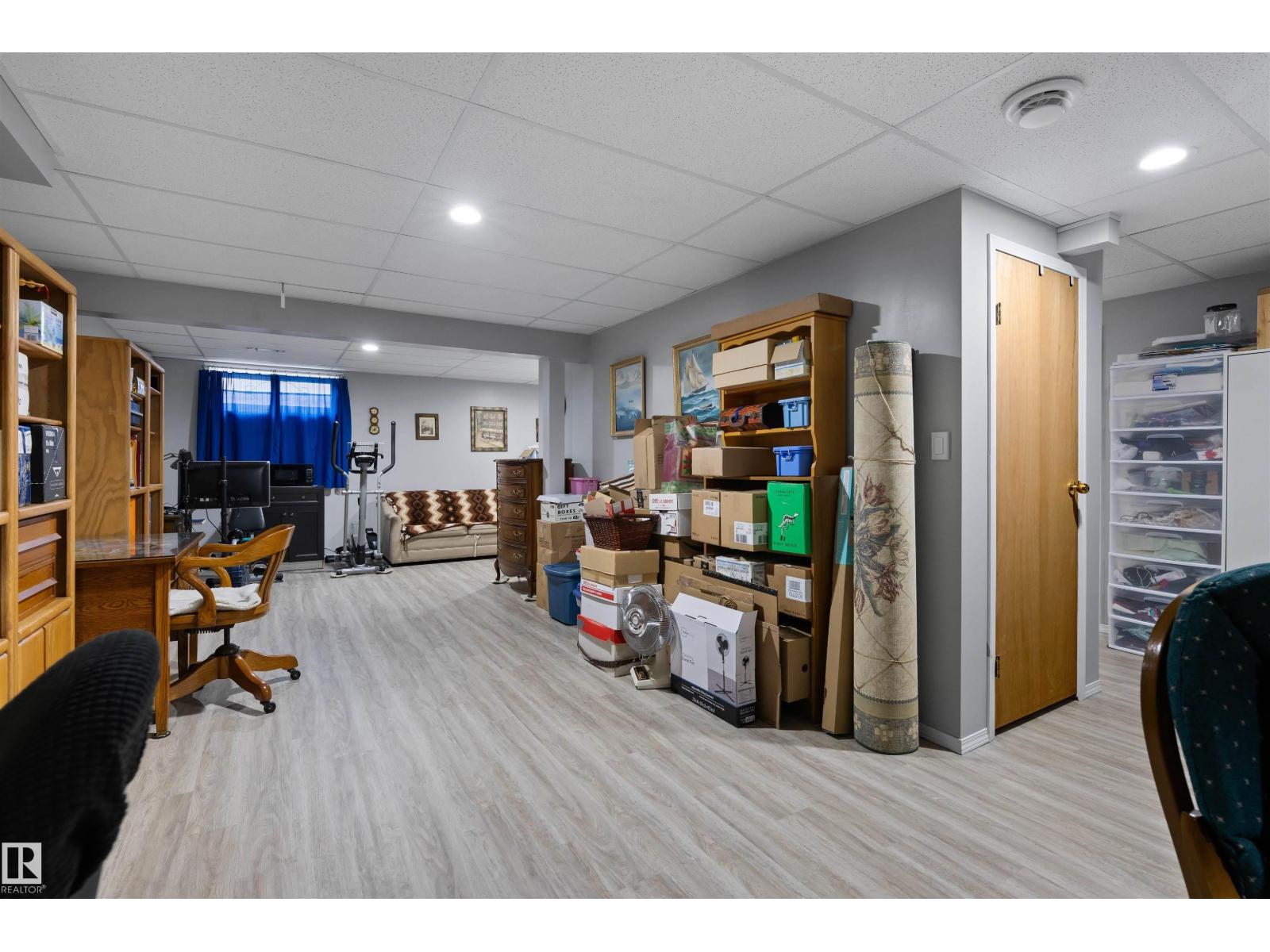 #1 10 GRANGE DR - 29