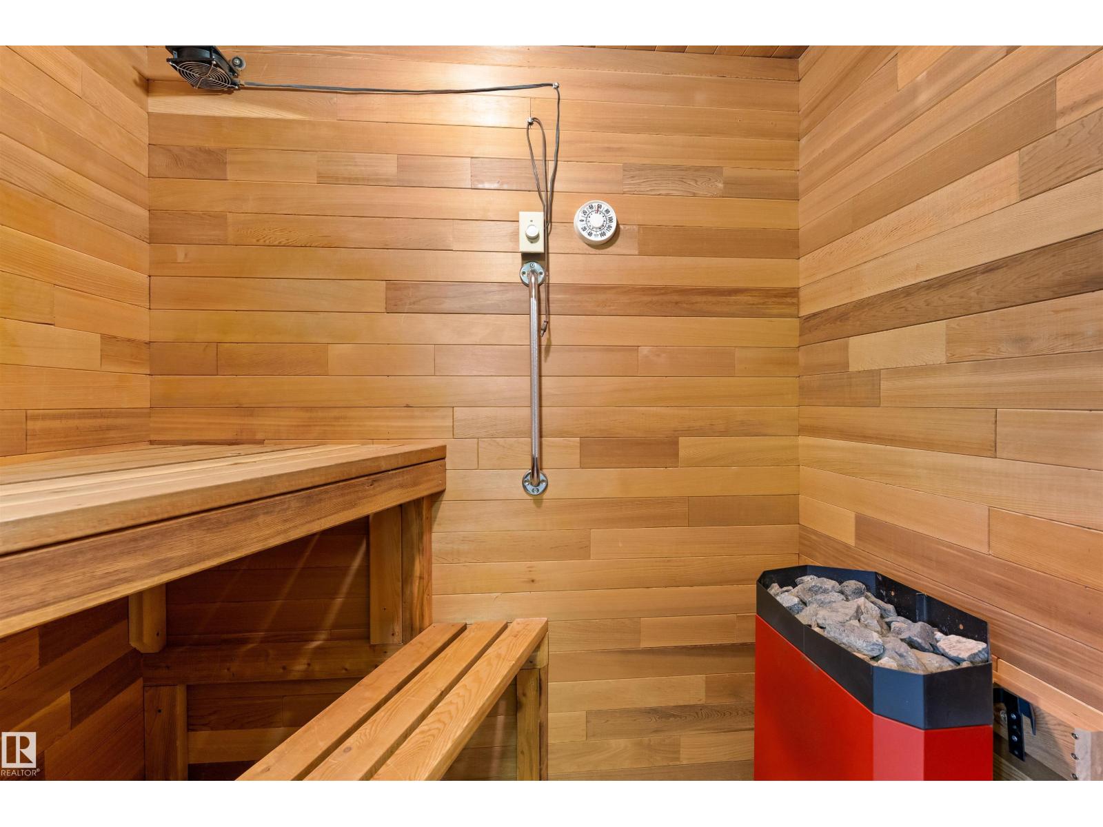 #1 10 GRANGE DR - Image 35