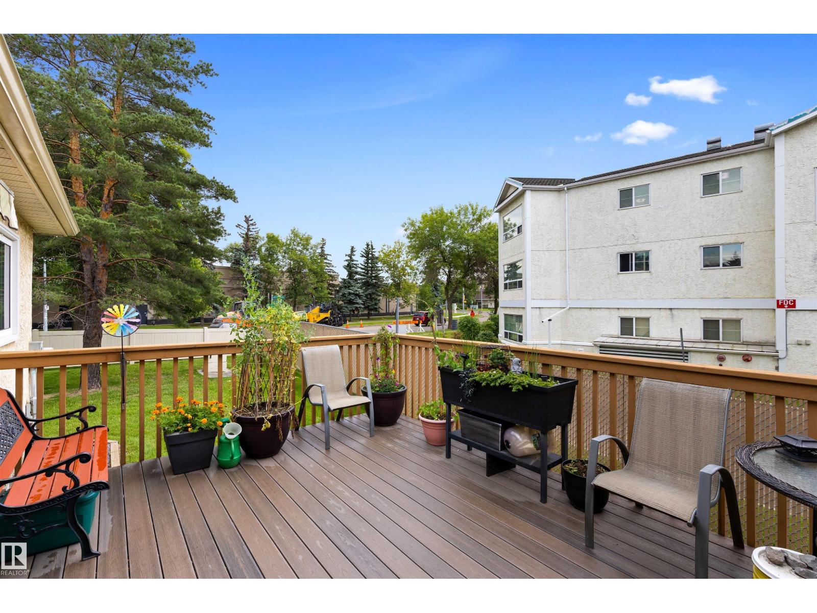 #1 10 GRANGE DR - 40