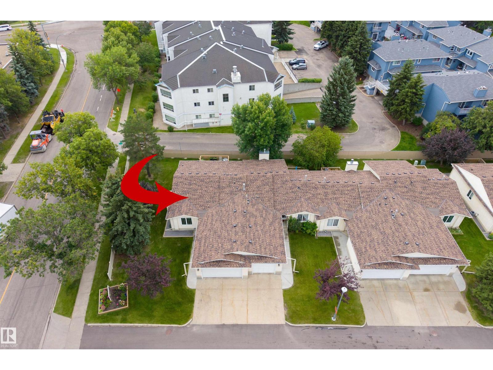 #1 10 GRANGE DR - 47