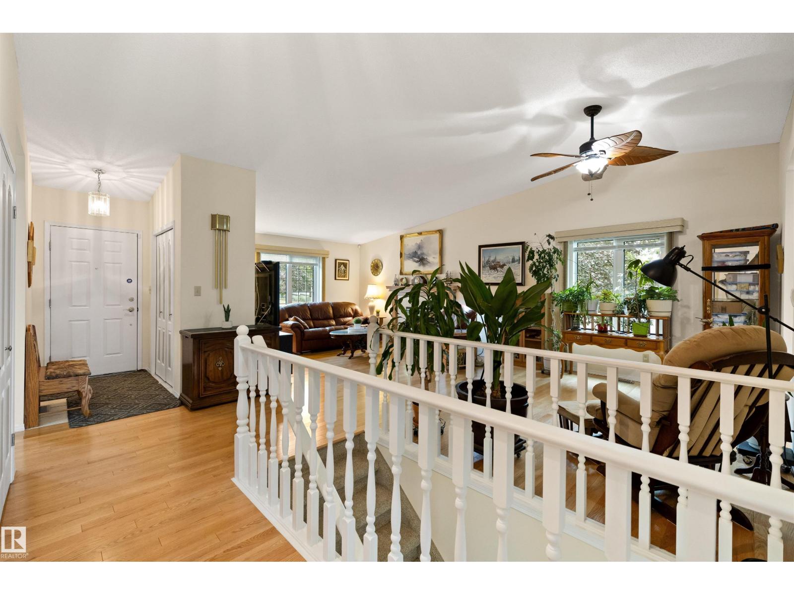 #1 10 GRANGE DR - 4