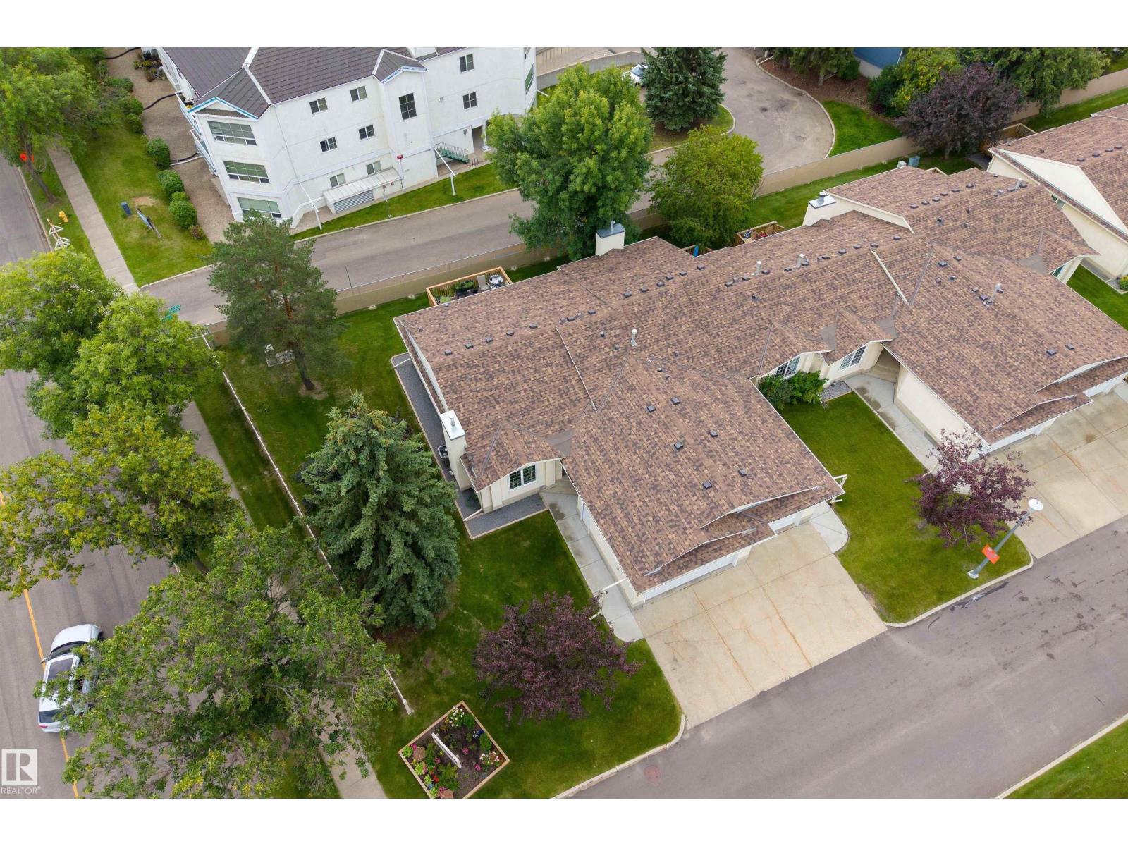 #1 10 GRANGE DR - 54