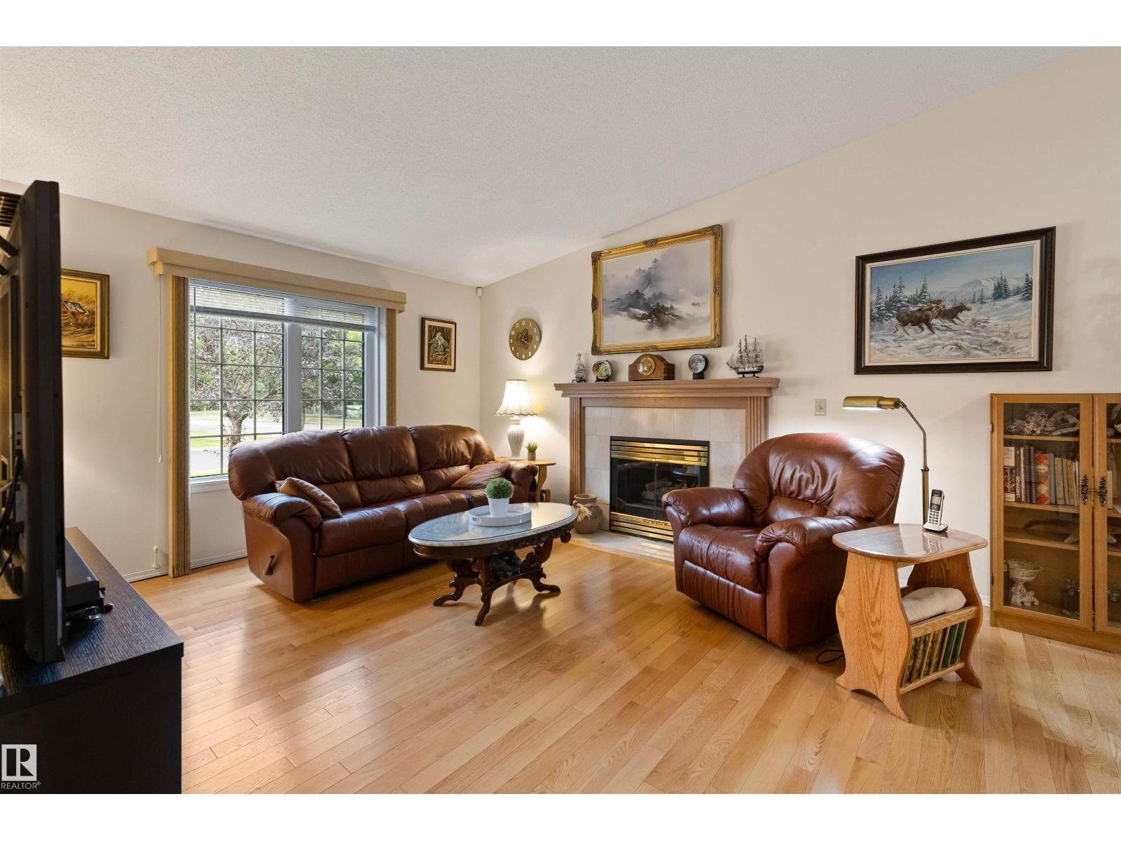 #1 10 GRANGE DR - 5