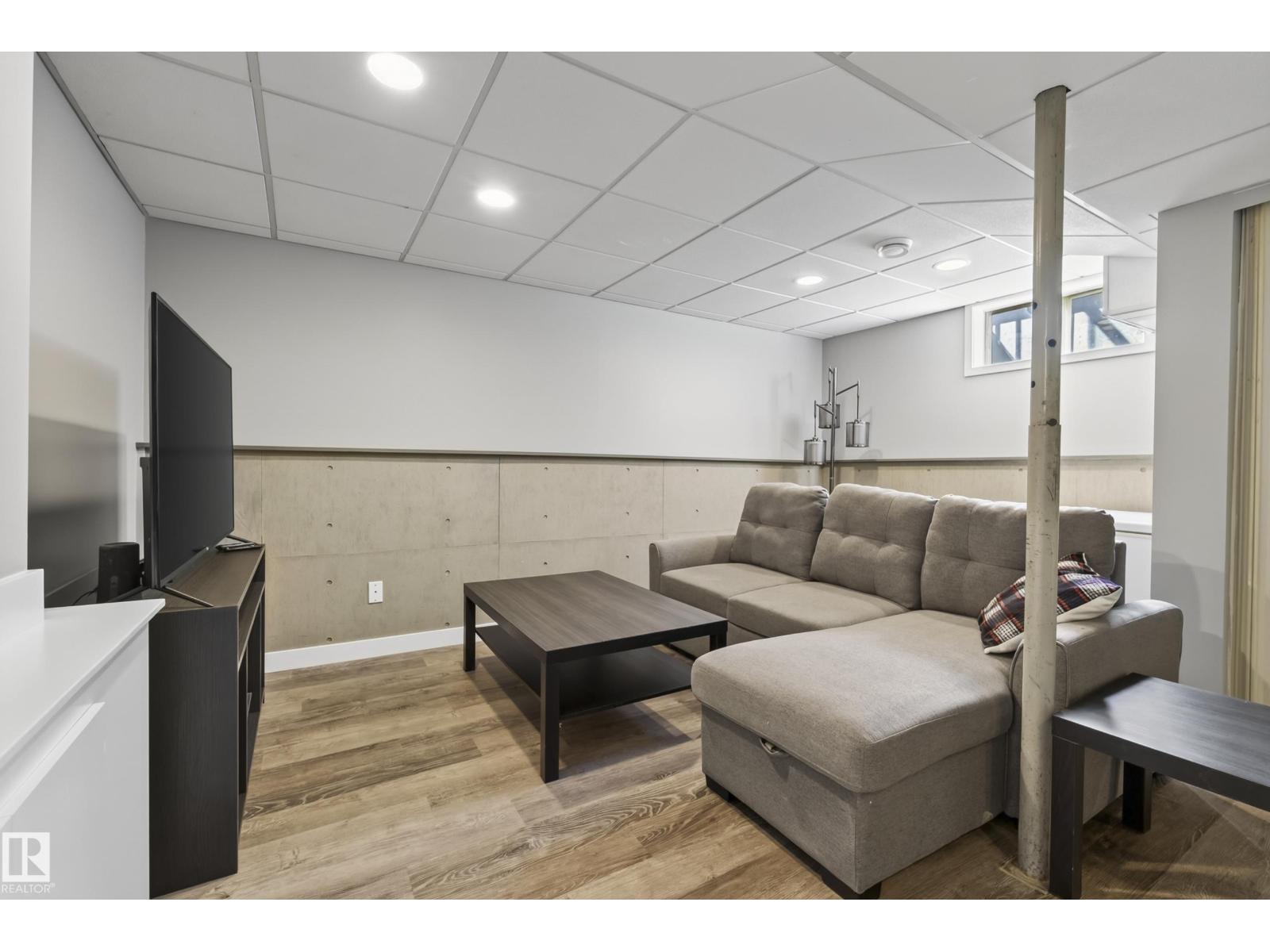 3522 42 ST NW - Image 33