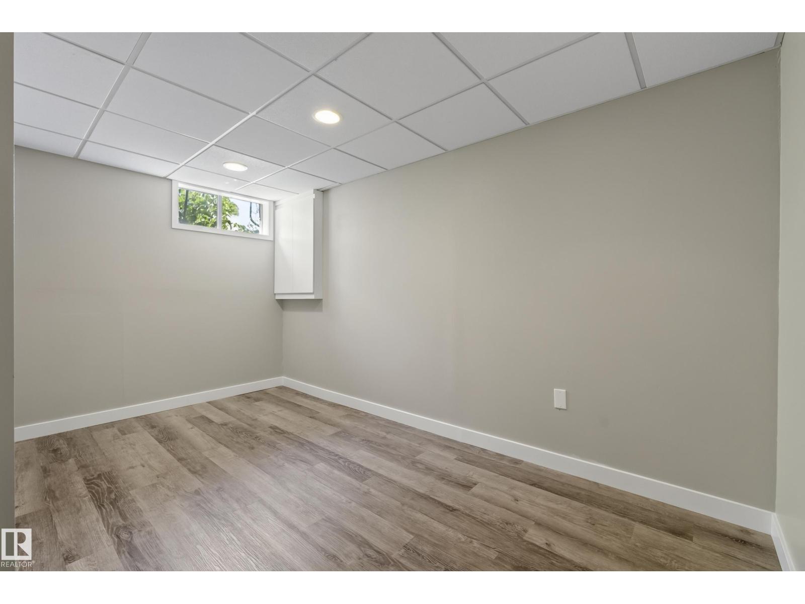 3522 42 ST NW - 36