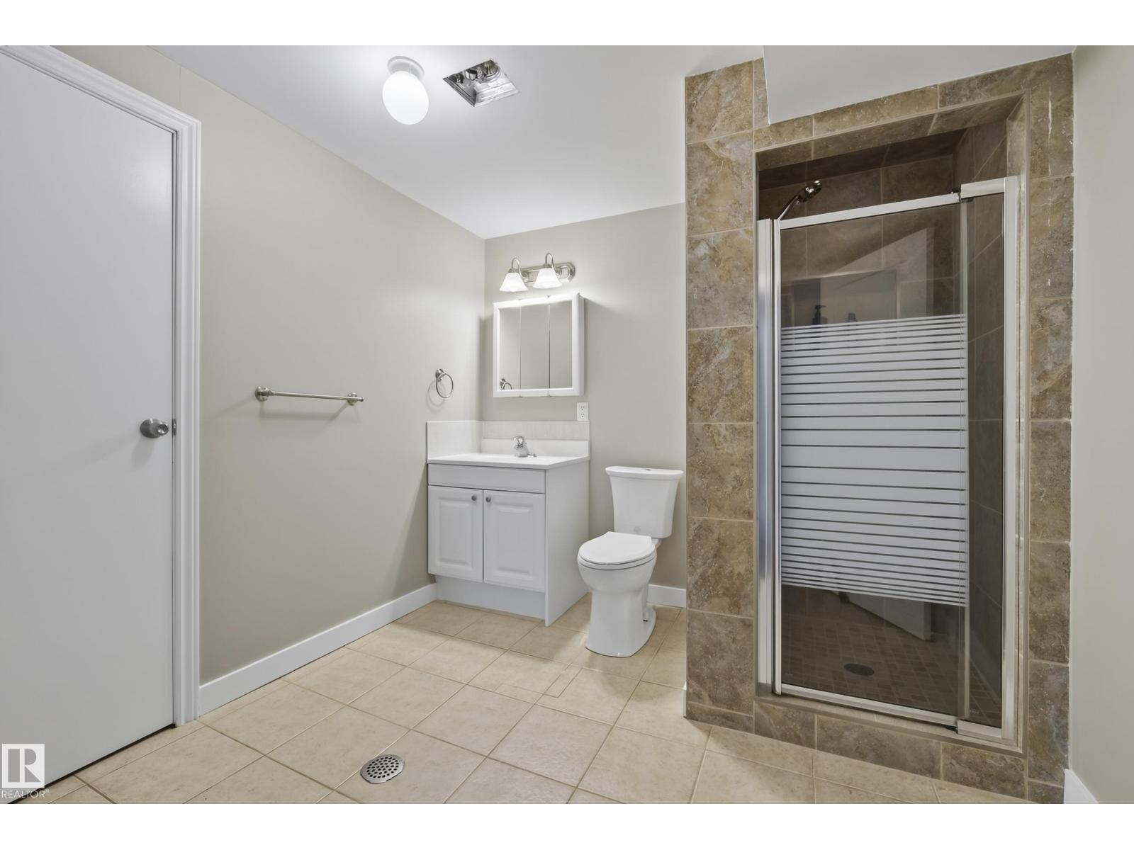3522 42 ST NW - 38